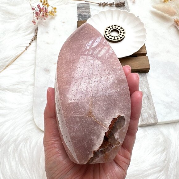 Gorgeous Large Pink Amethyst Flame from Brazil - Picture 6 of 9